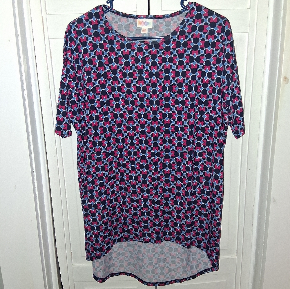 Disney LuLaRoe Pink and Black Patterned Minnie Short Sleeve High Low Top